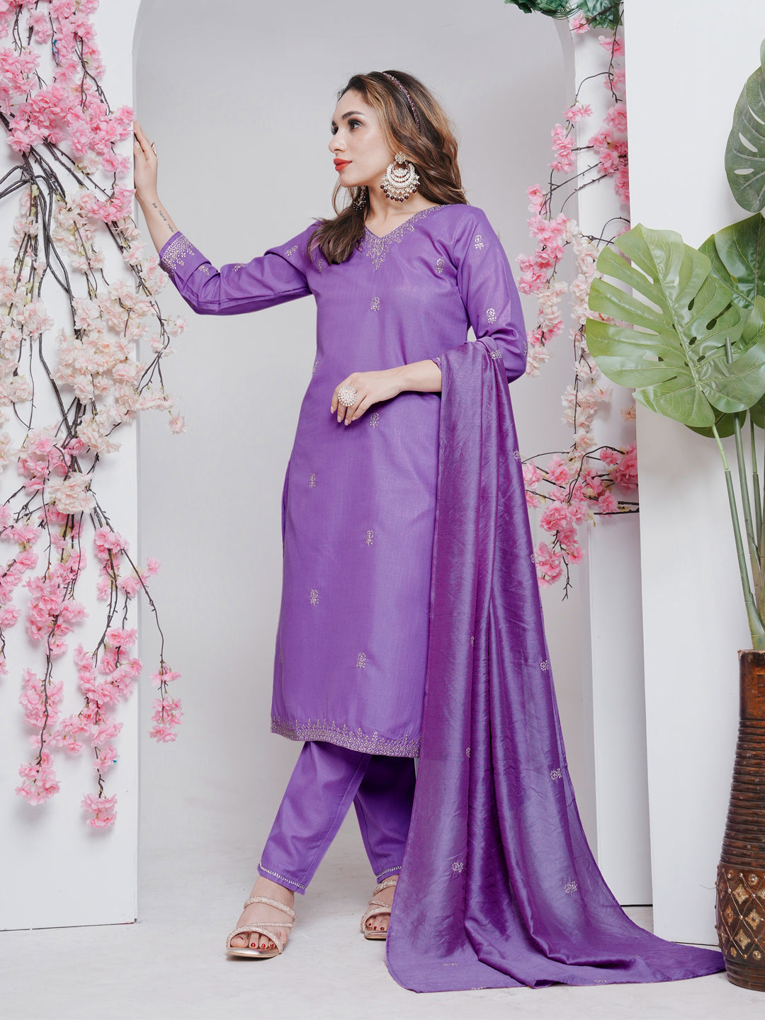 Women's Rayon Embroidered Kurti Pant Dupatta Set