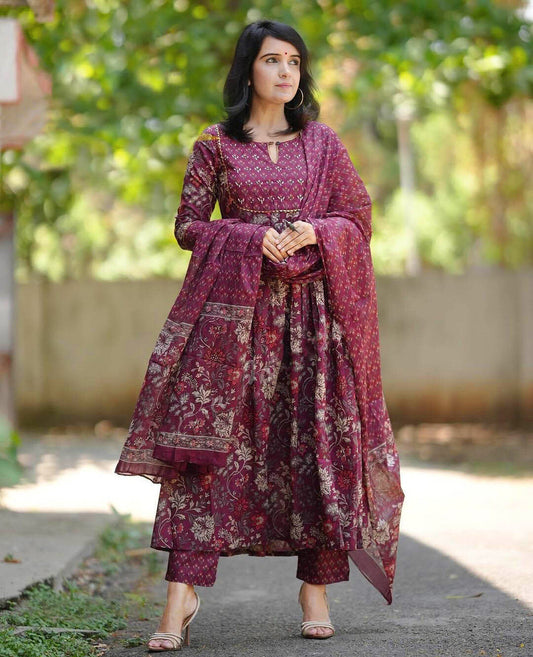 Women's Rayon Printed Kurti Pant Dupatta Set