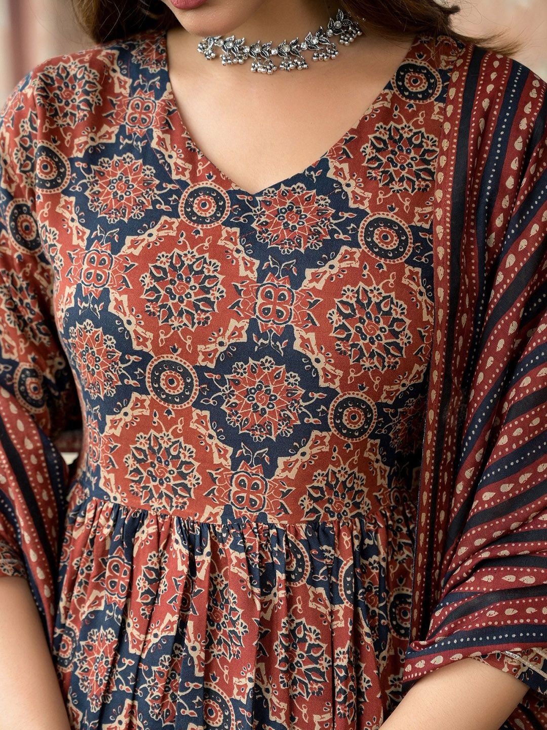 Women's Rayon Printed Kurti Pant Dupatta Set