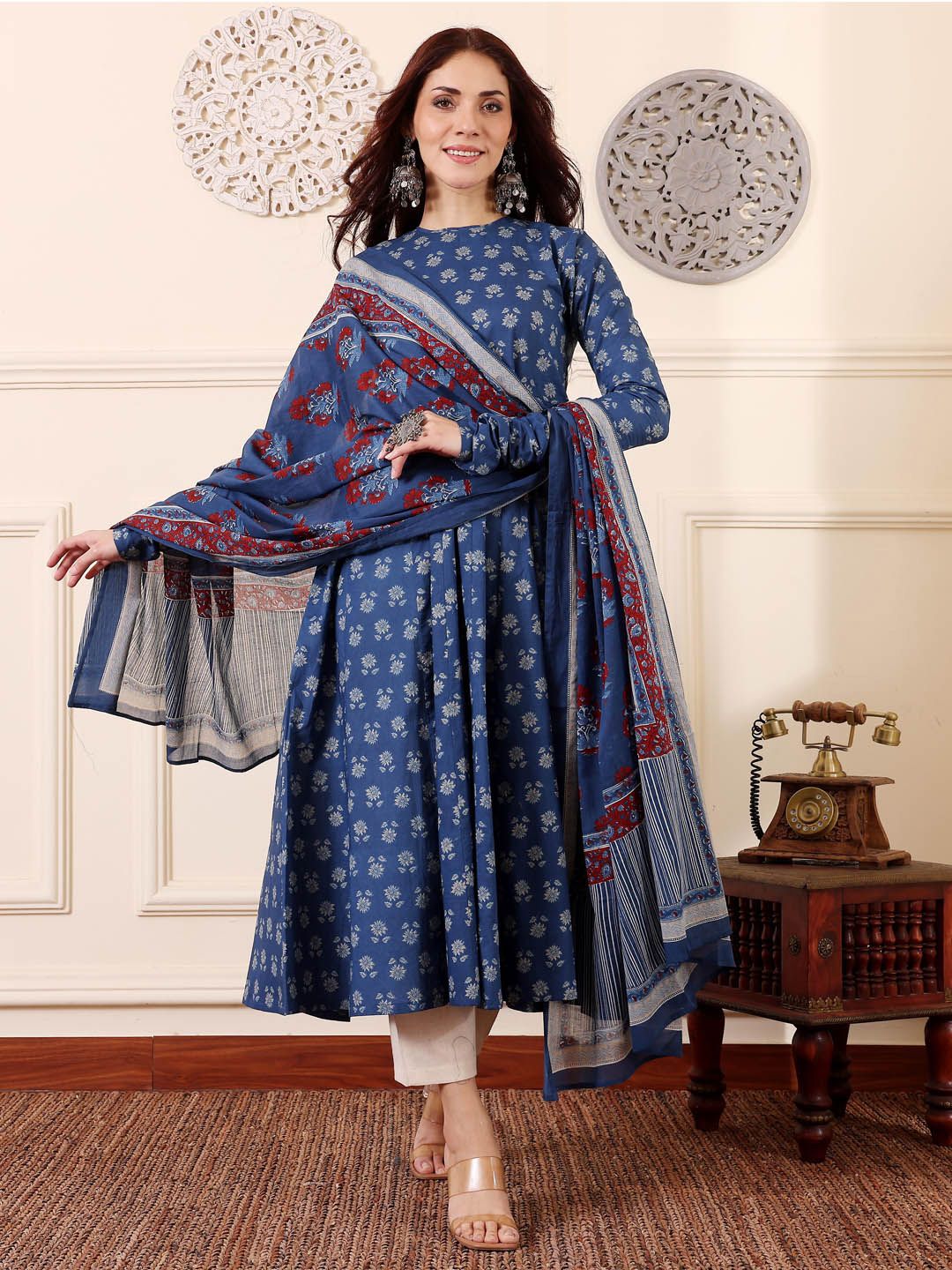 Women's Rayon Printed Kurti Pant Dupatta Set